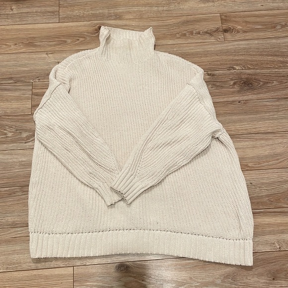 Aerie Chenille Feels Oversized Sweater - Picture 3 of 9